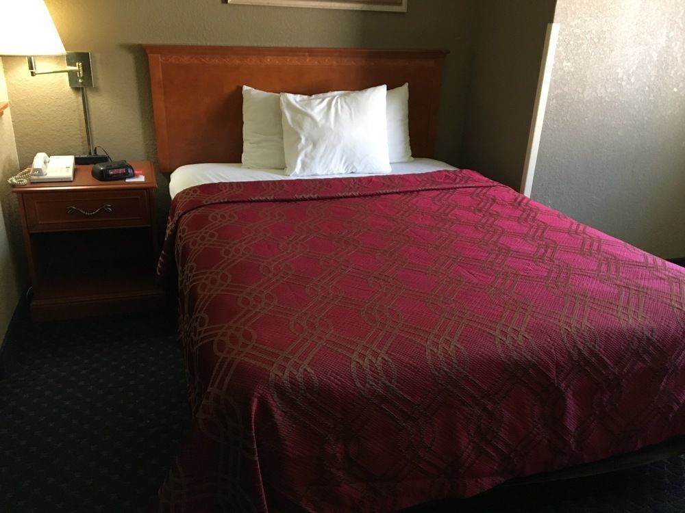 Quality Inn & Suites Lincoln Near I-55 Eksteriør bilde