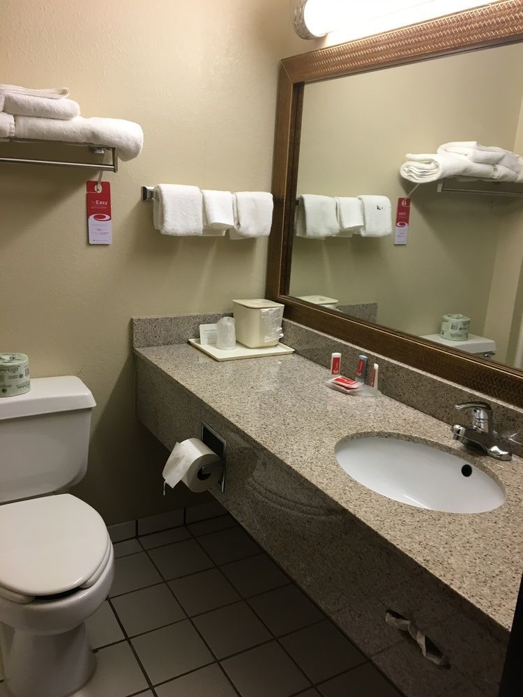 Quality Inn & Suites Lincoln Near I-55 Eksteriør bilde